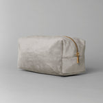 Productfoto van de grijze velvet tas in maat L om de kleur en de stof goed te tonen – De Mokkes