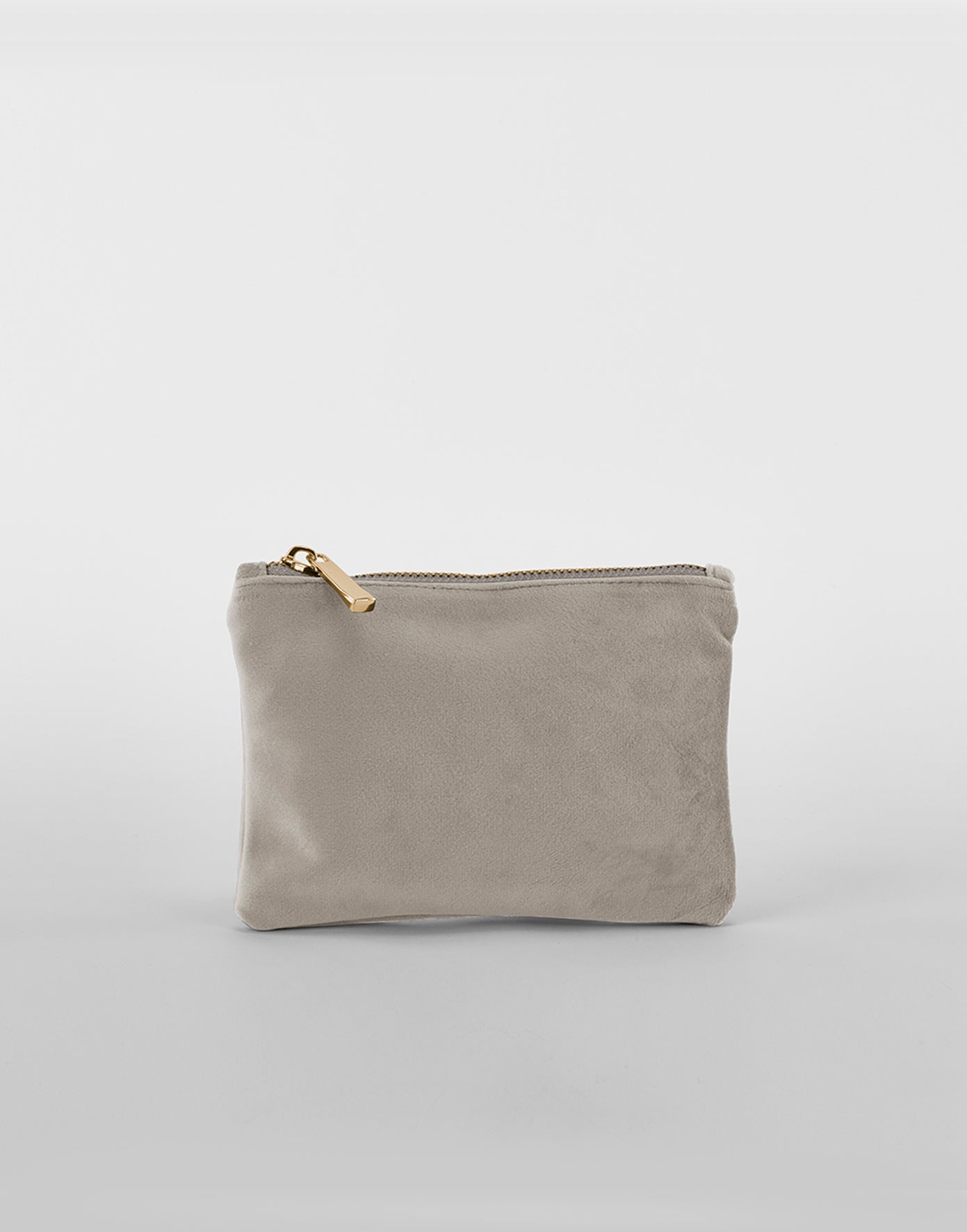 Productfoto grijze velvet tas in maat L om de kleur en de stof goed te tonen – De Mokkes